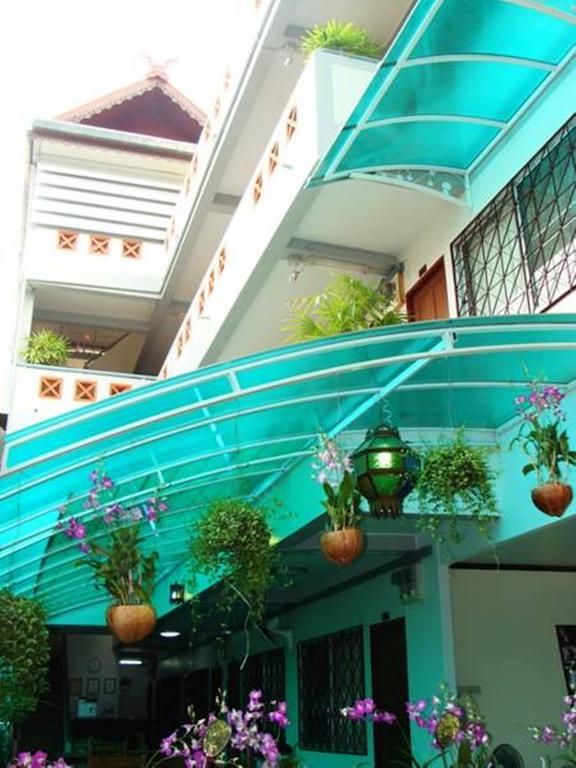 Junior House Hostel Chiang Mai Bagian luar foto